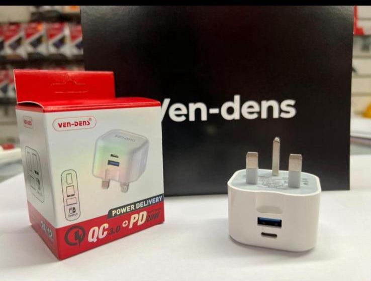 Dual Port QC 3.0 + PD 20w Fast Charger Wall Plug