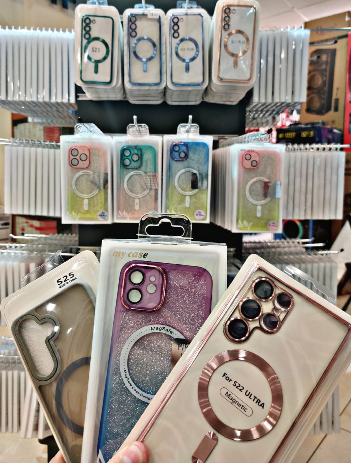 MAGSAFE CASE / WHATSAPP US FOR QUANTITY & MODEL